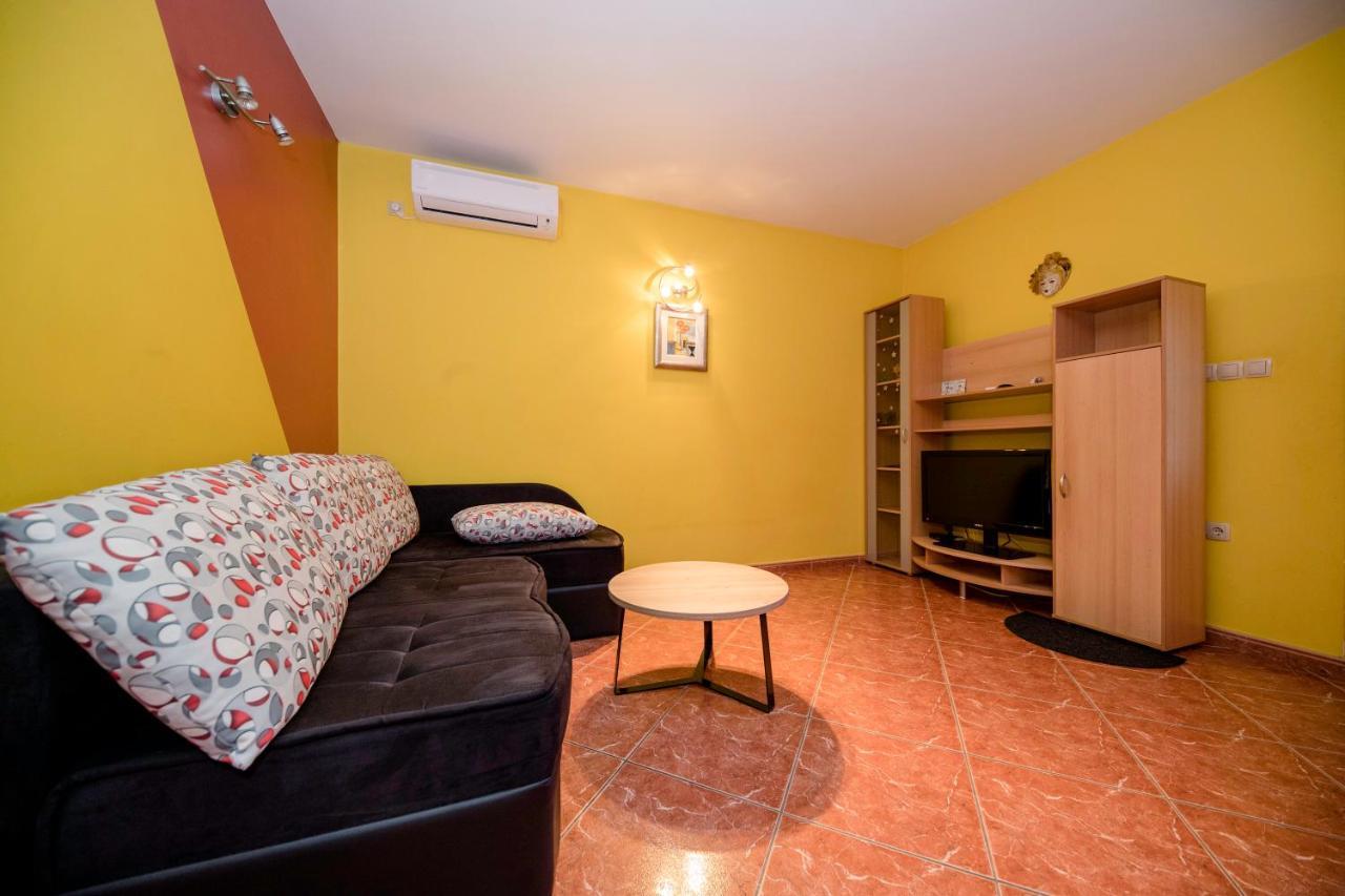 Apartament Kuca Leonora Banjol Zewnętrze zdjęcie
