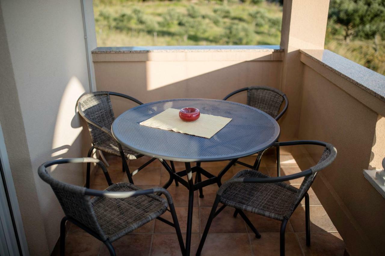Apartament Kuca Leonora Banjol Zewnętrze zdjęcie